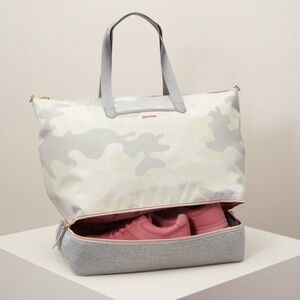 Stella & Dot Crush It Tote Bag